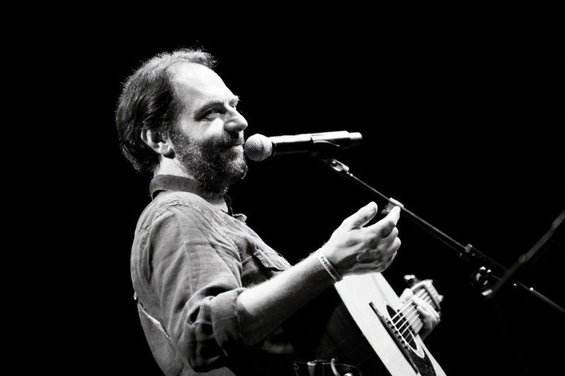 Neri Marcoré accende il giovedì di #SeguiilCalice